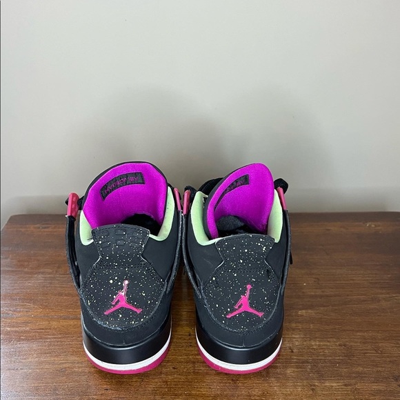Jordan 4s. Slightly used. - Picture 3 of 4